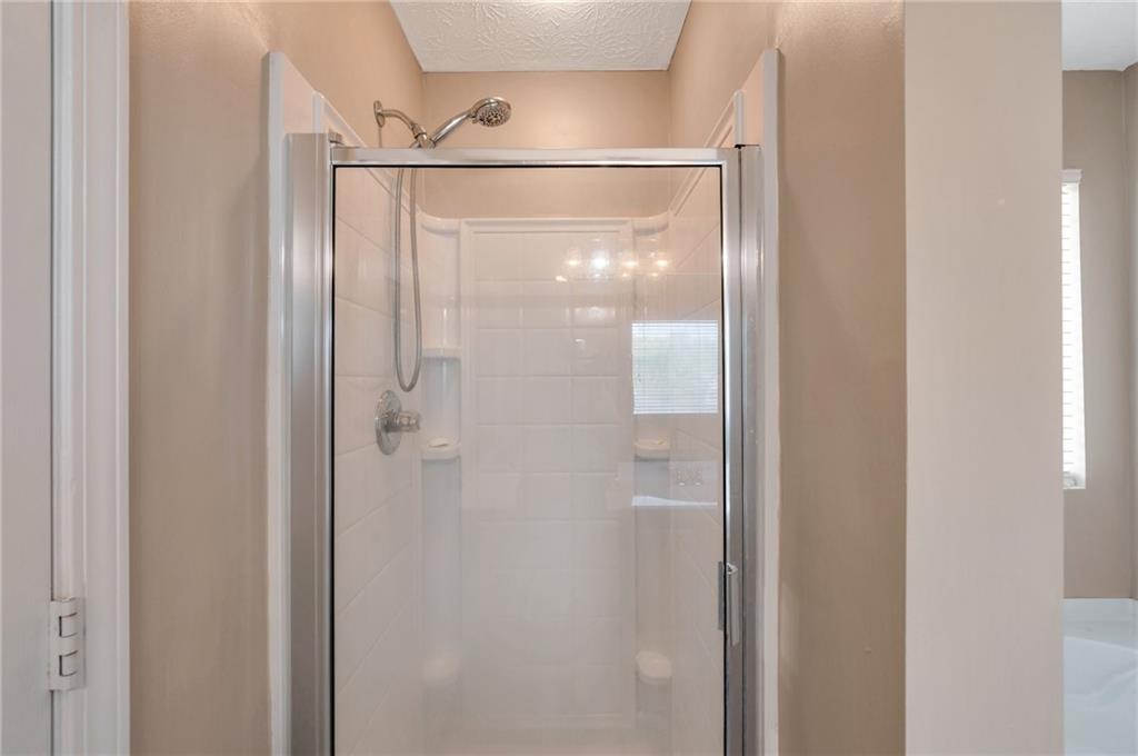 310 Oak Leaf Place, Acworth, Georgia image 20