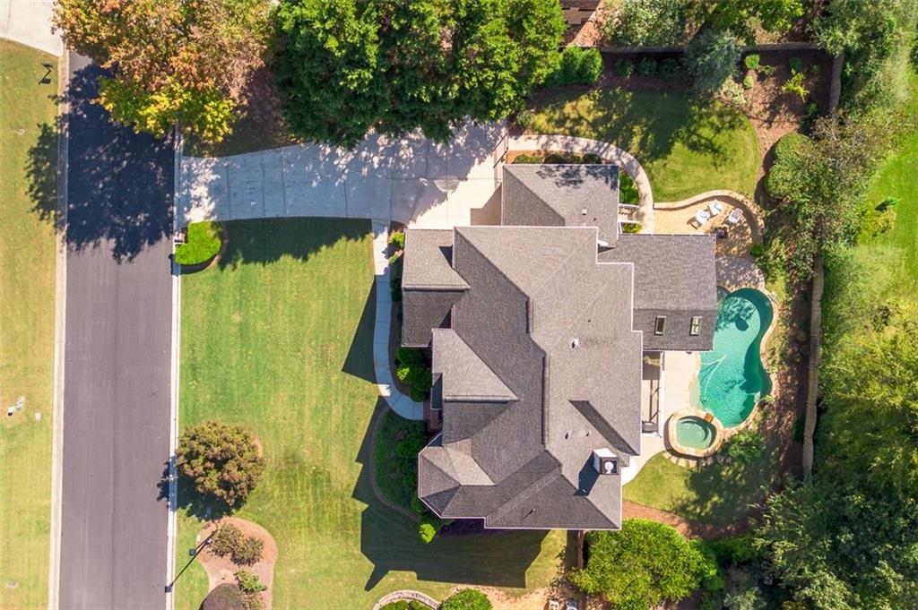 2728 Henderson Summit