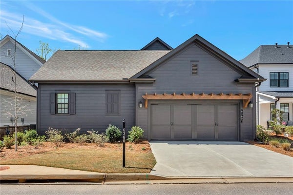 6360 HALCYON GARDEN DR, ALPHARETTA, GA 30005 - Image ebd925e607db33e5b110a225f0eb67dc/2084571070