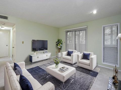 Condo For Sale - 1316 Wynnes Ridge Circle<br/> Marietta, GA 30067