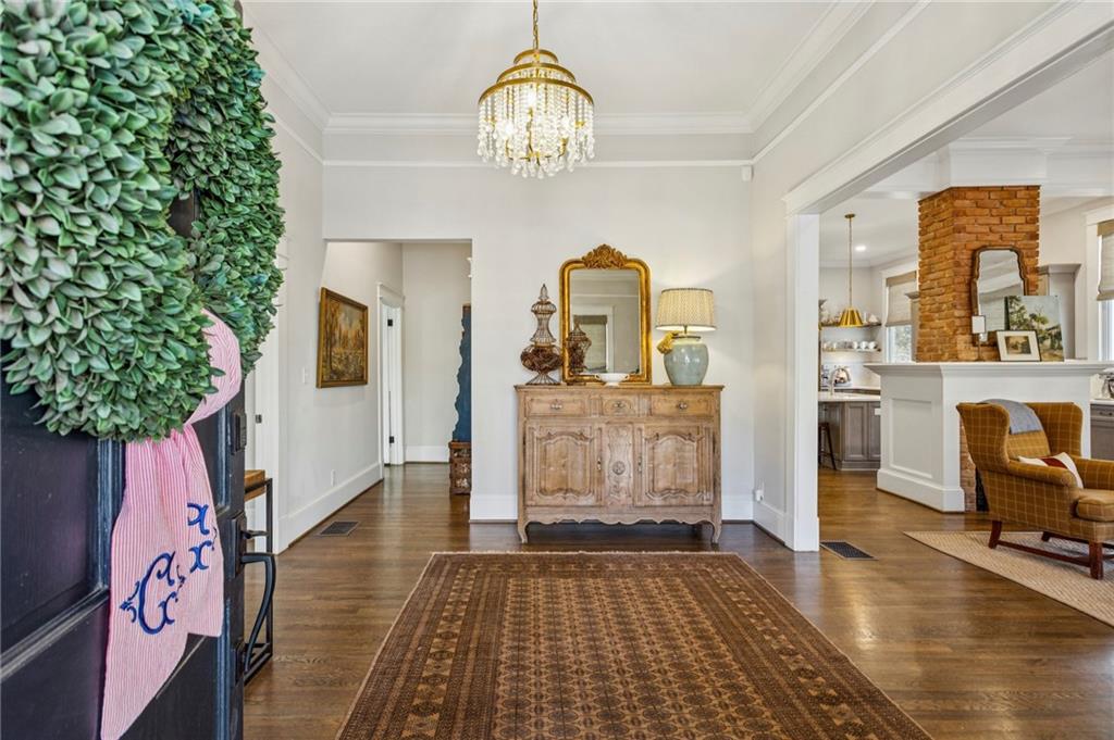 366 East Dixie Avenue SE