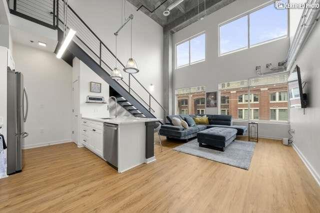260 18TH Street 10320