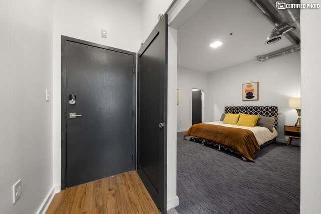 260 18TH Street 10320