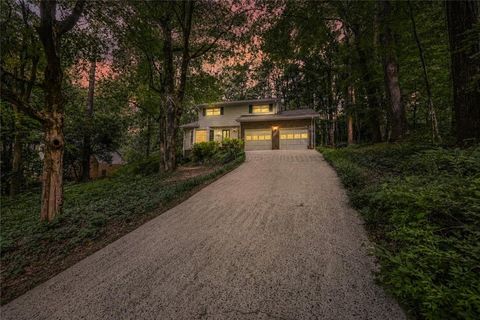 Homes For Sale - 4649 Montauk Road<br/> Lilburn, GA 30047