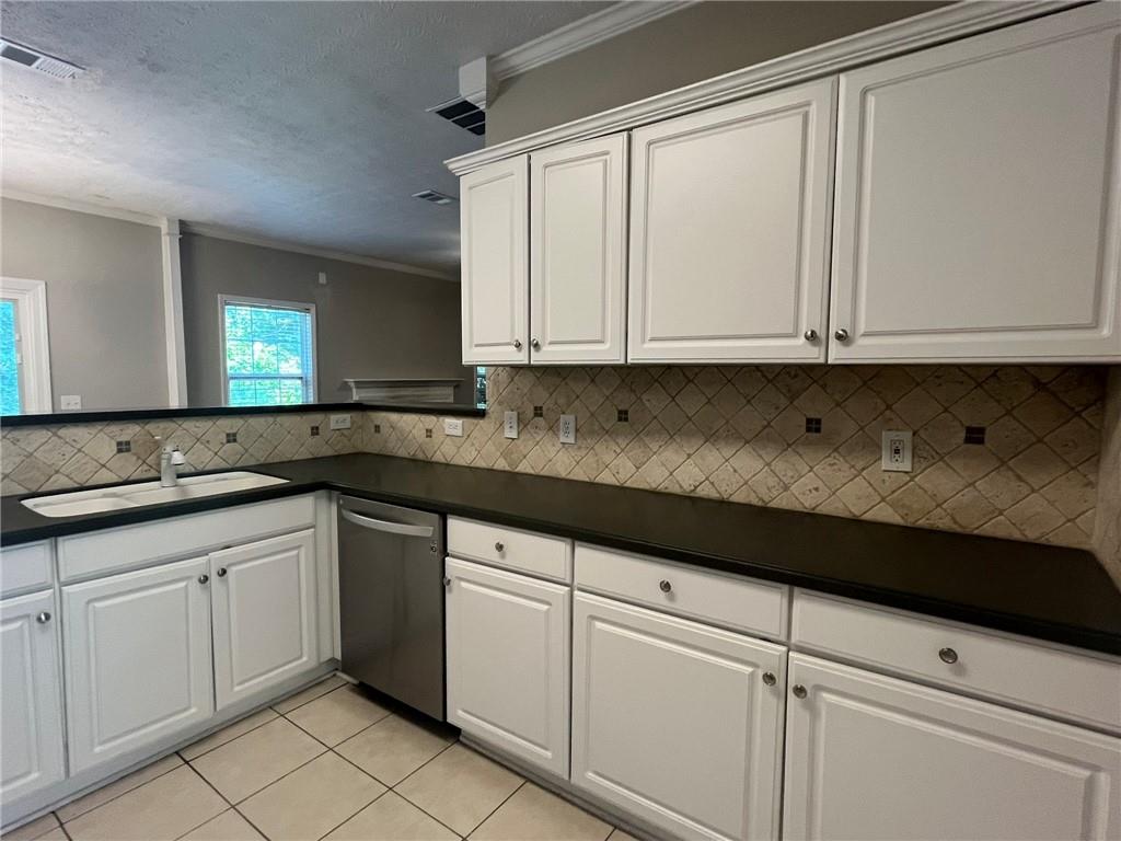 Lauren Hall - Residential Lease