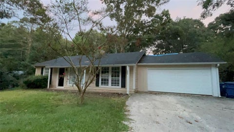 Homes For Sale - 1093 Sandalwood Drive<br/> Lawrenceville, GA 30043