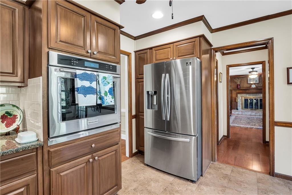 4702 Sequoia Drive, Lilburn, Georgia image 18