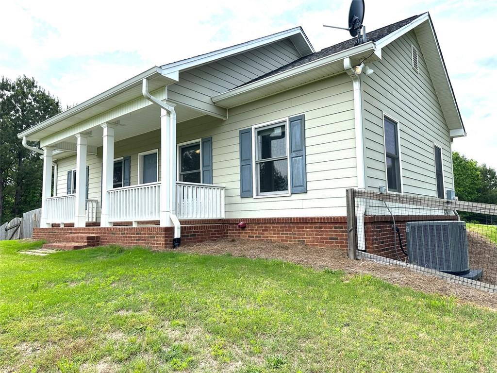 44 Powell Road NW