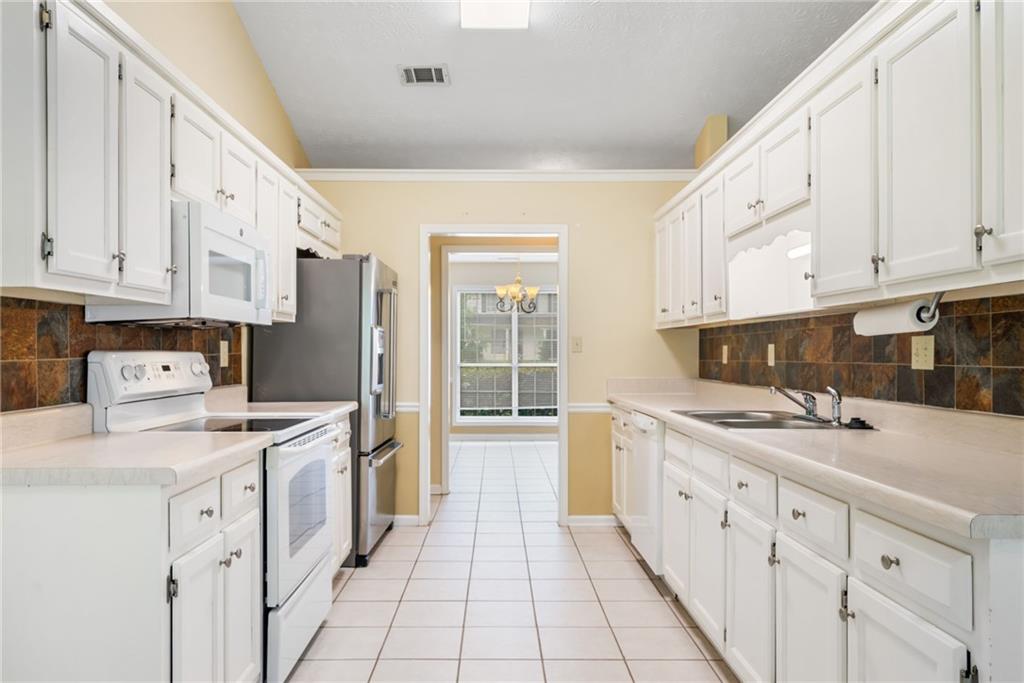 467 Ravinia Way, Lawrenceville, Georgia image 6