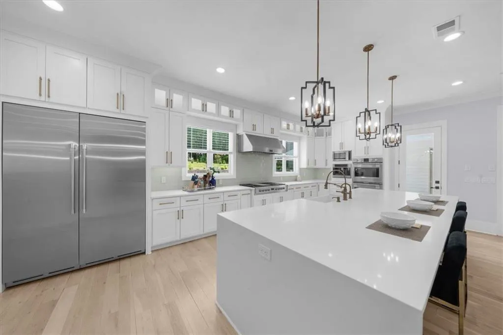 Loganville, Georgia 30052, United States, 5 Bedrooms Bedrooms, ,6 BathroomsBathrooms,Residential,Pending,132195