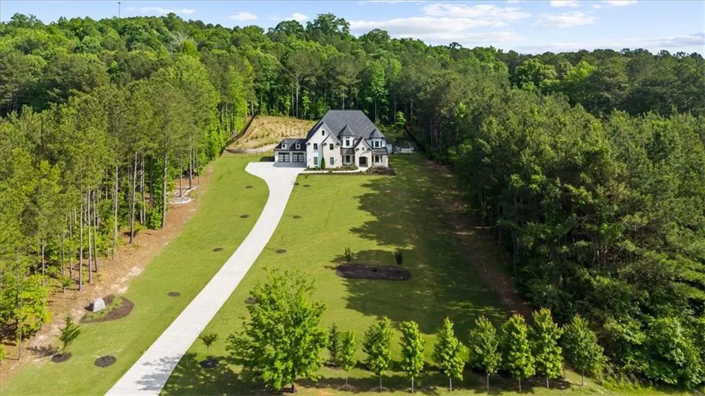 Loganville, Georgia 30052, United States, 5 Bedrooms Bedrooms, ,6 BathroomsBathrooms,Residential,Pending,132195