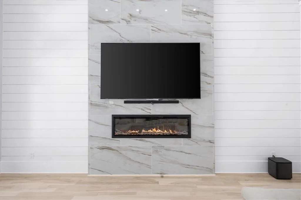 Loganville, Georgia 30052, United States, 5 Bedrooms Bedrooms, ,6 BathroomsBathrooms,Residential,Pending,132195