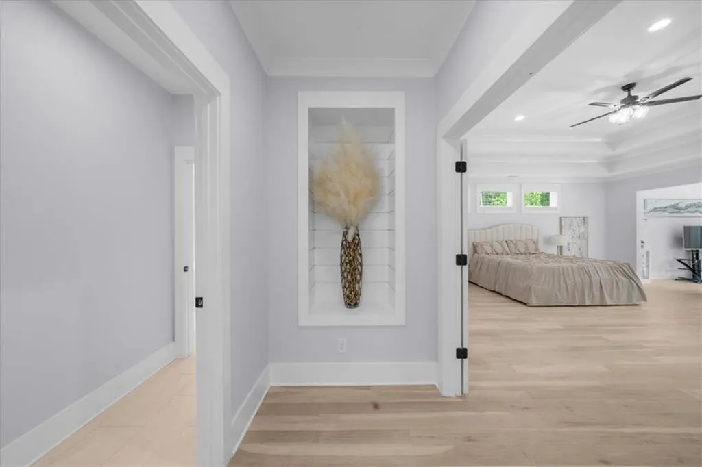 Loganville, Georgia 30052, United States, 5 Bedrooms Bedrooms, ,6 BathroomsBathrooms,Residential,Pending,132195