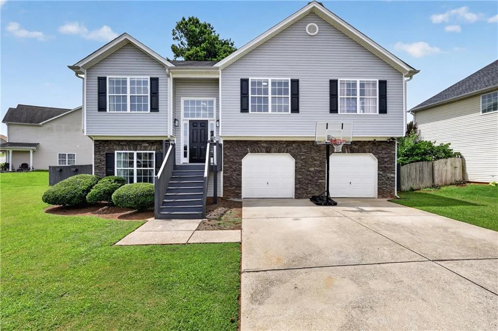661 Nine Oaks Circle
