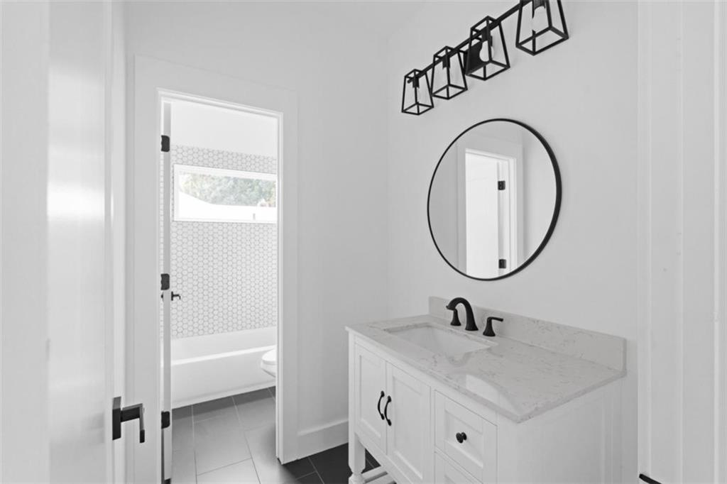 80 NW Burbank Drive, Atlanta, Georgia image 16
