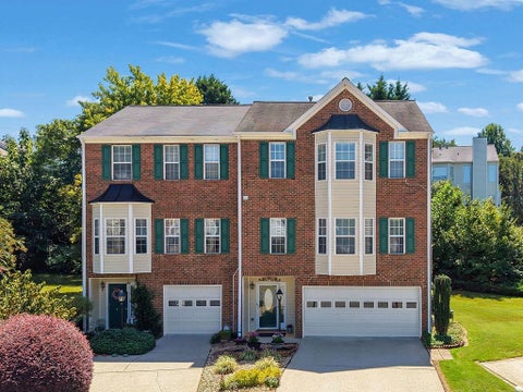 Townhouse For Sale - 1532 Gathering Place<br/> Cumming, GA 30040