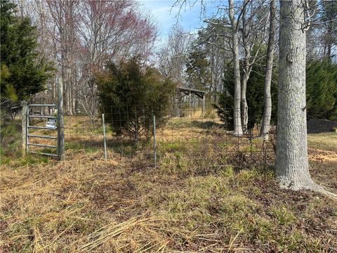 Vacant Land For Sale - 6315 Spout Springs Road<br/> Flowery Branch, GA 30542