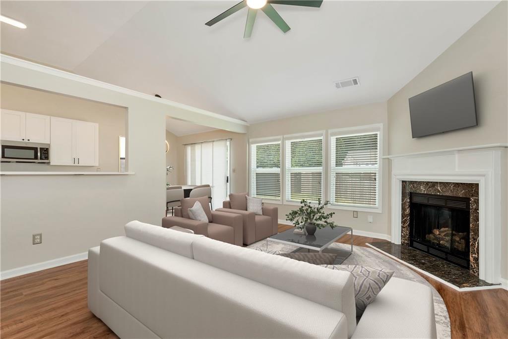 2580 Woodford Lane