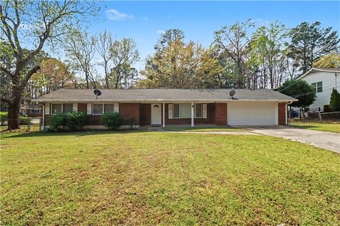 Homes For Sale - 727 S Carter Drive<br/> Jonesboro, GA 30236
