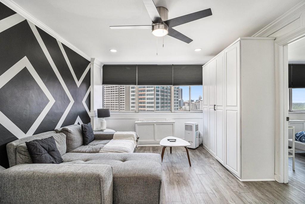 215 Piedmont Avenue NE 2210
