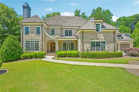 Homes For Sale - 880 Crabapple Hill<br/> Fulton County, Alpharetta, GA 30004