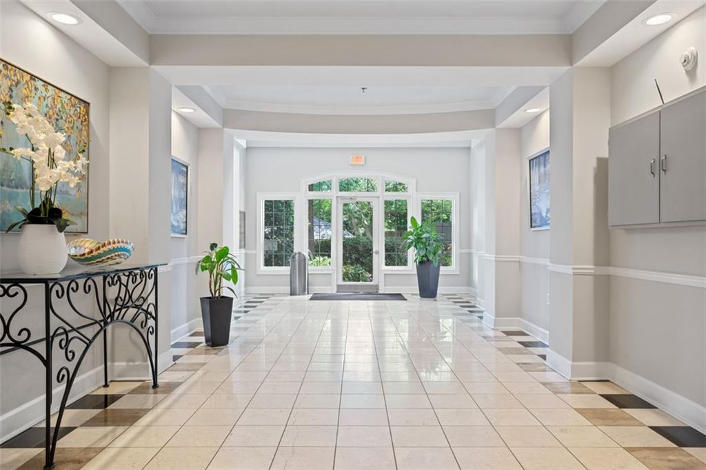 3636 Habersham Rd 2207