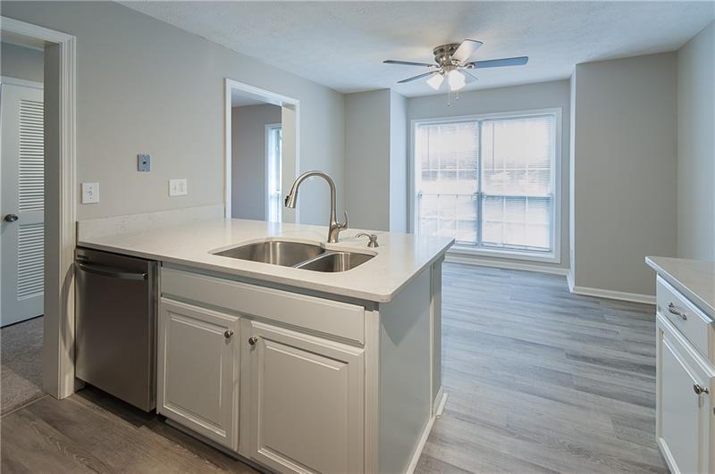 1130 Weatherstone Drive NE