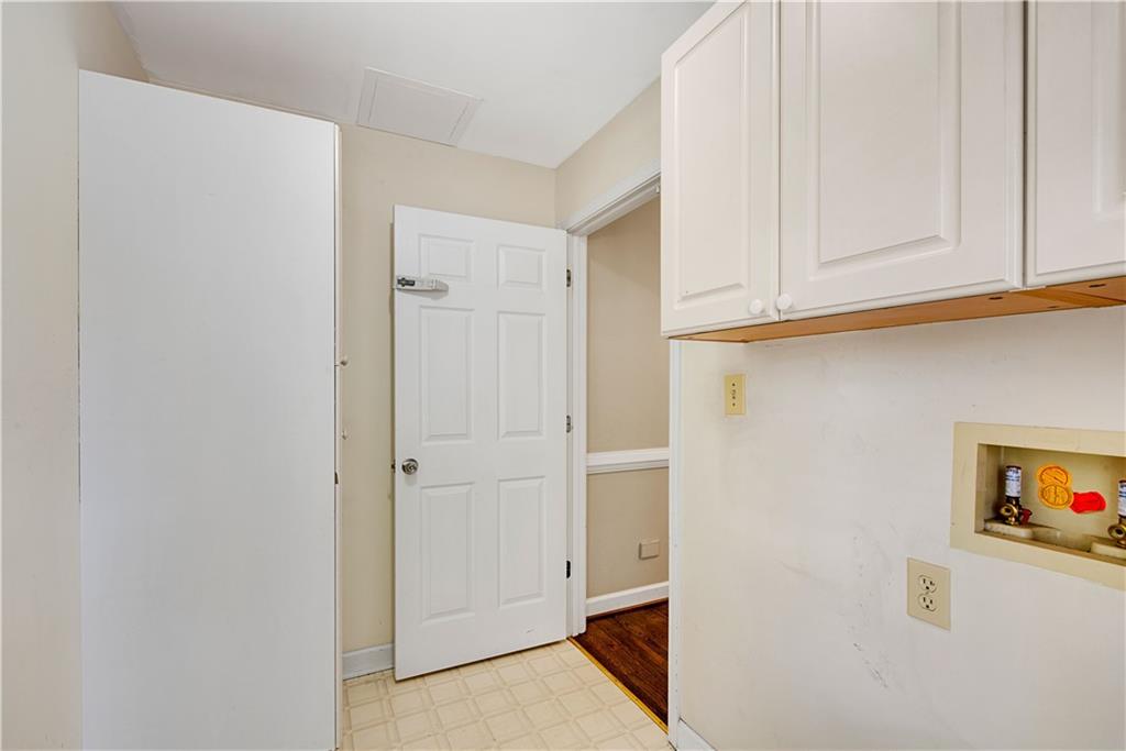 5575 Brookgreen Drive, Acworth, Georgia image 24