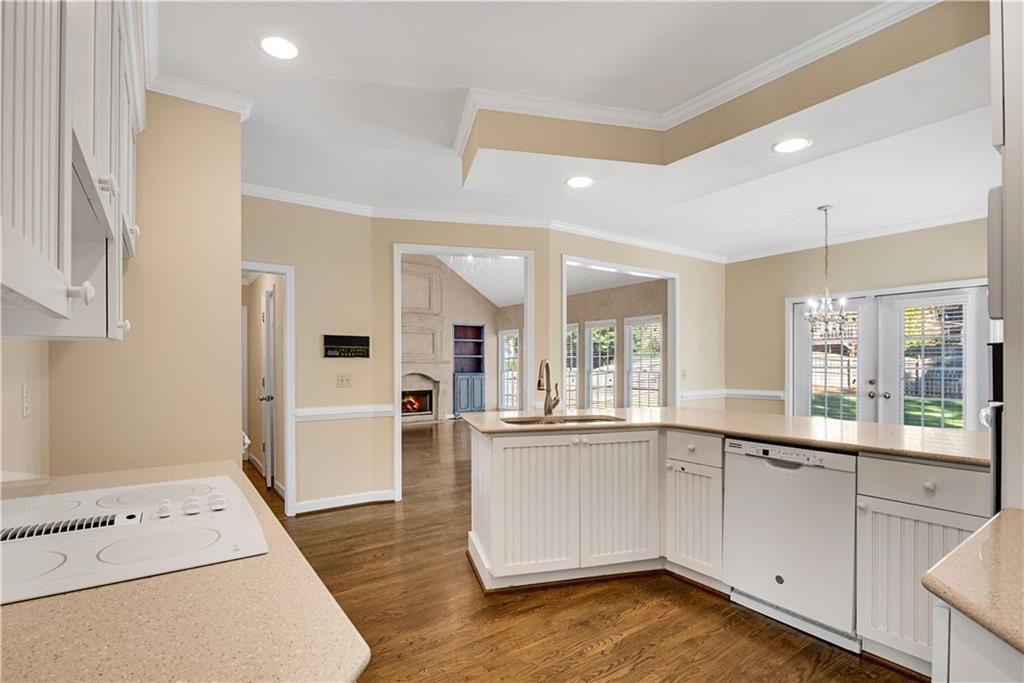 5575 Brookgreen Drive, Acworth, Georgia image 11