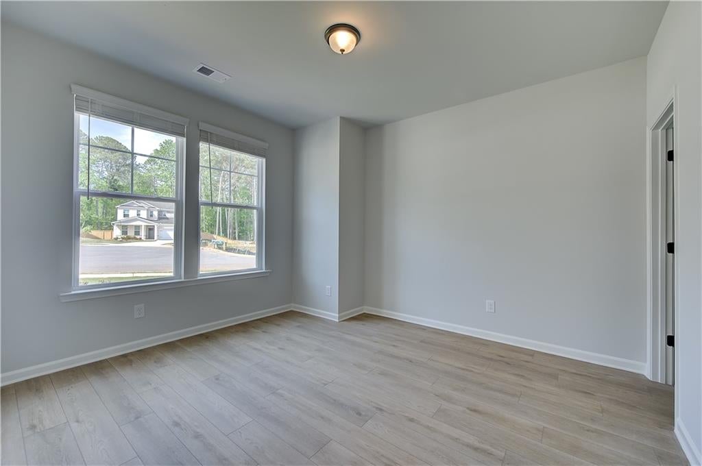 252 Chiswick Loop