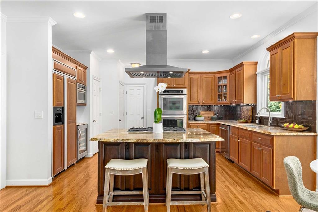 1120 Whitehall Pointe