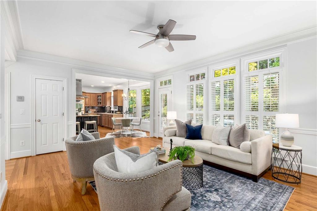 1120 Whitehall Pointe