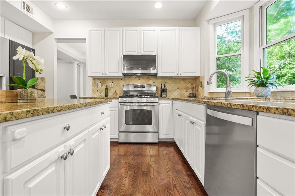 11260 Havenwood Drive, Johns Creek, Georgia image 4