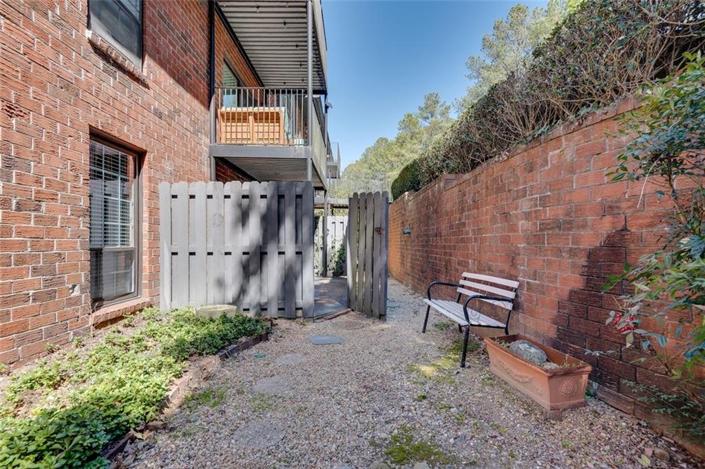 6851 Roswell Road #H1, Sandy Springs, Georgia image 35