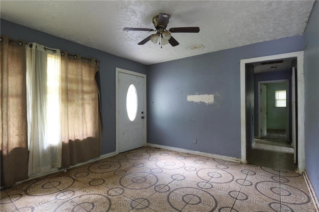 6096 Blackhawk Trail