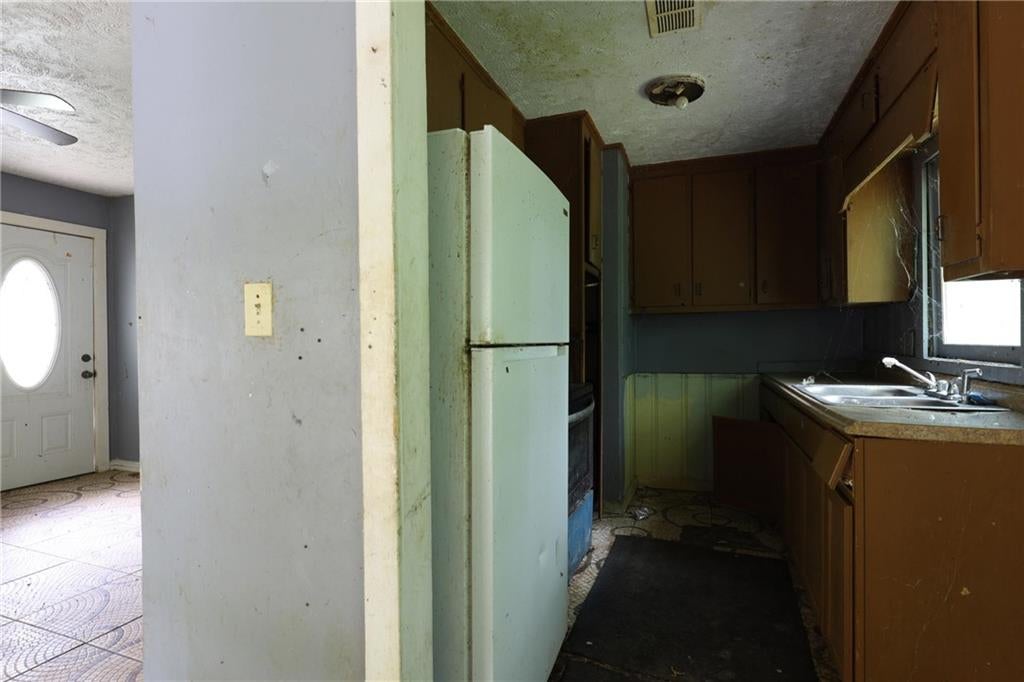 6096 Blackhawk Trail
