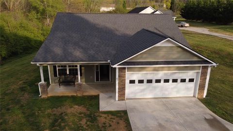 Homes For Sale - 67 Helton Road<br/> Cleveland, GA 30528