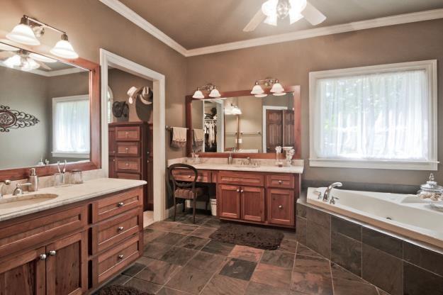Kennesaw, Georgia, 30152, United States, 5 Bedrooms Bedrooms, ,4 BathroomsBathrooms,Residential,Active,2045509