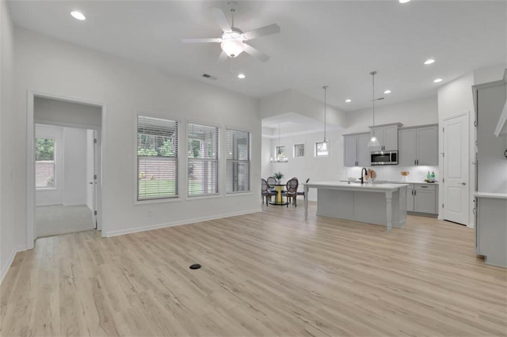 456 Southland Circle