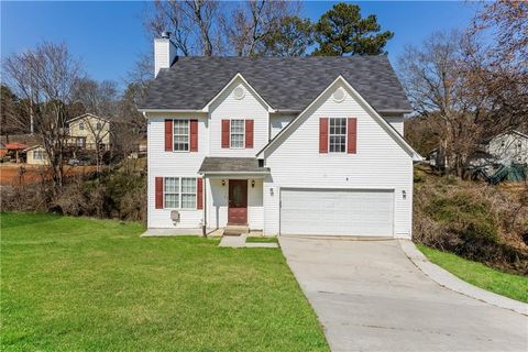 Homes For Sale - 1910 Old Rex Morrow Road<br/> Morrow, GA 30260