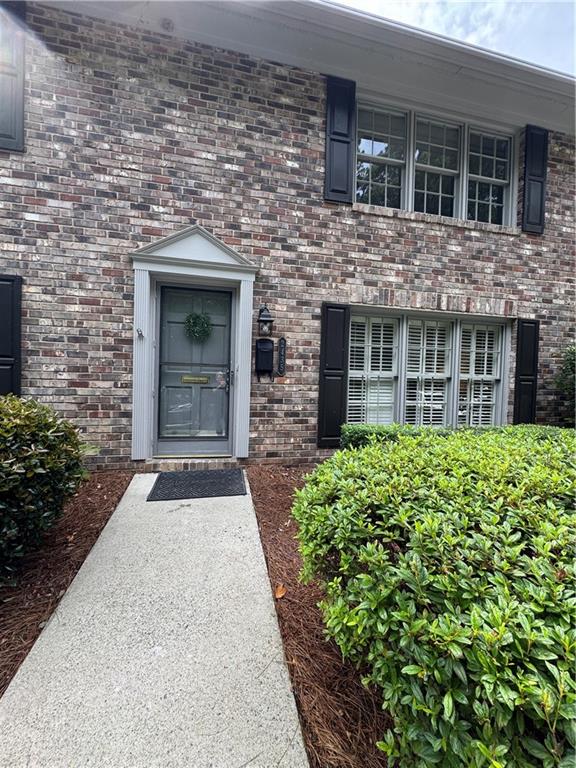 2435 Northlake Ct
