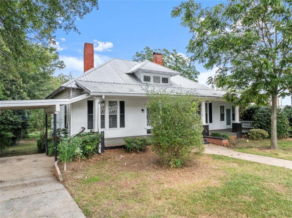 2140 N BROAD Street N