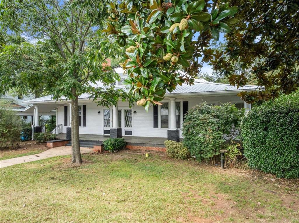 2140 N BROAD Street N