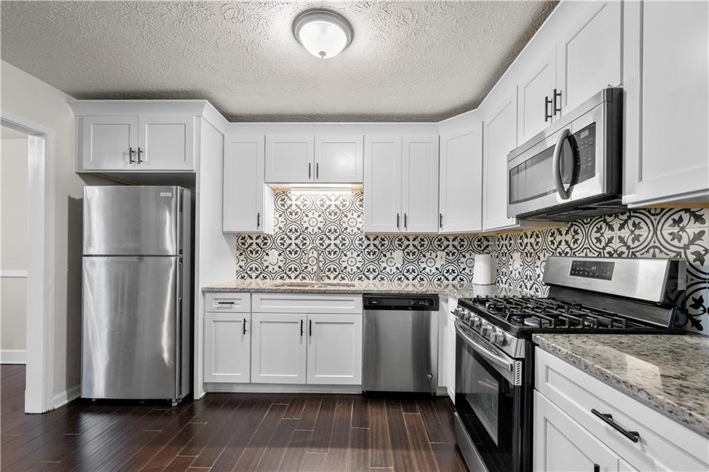 374 Lamancha Court, Lawrenceville, Georgia image 6