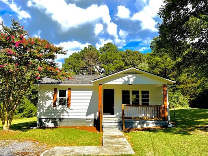 Photo 1 of 21 — 126 Wendy Hill Road SE, Calhoun, GA 30701
