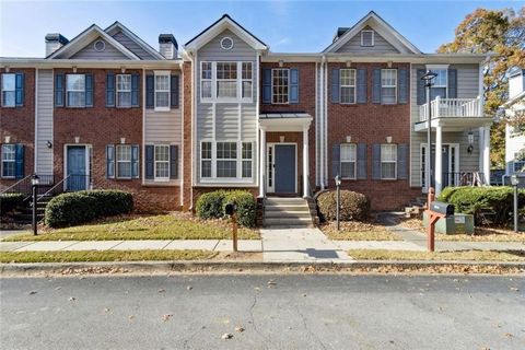 Townhouse For Sale - 5972 Eagle Tiff Lane<br/> Sugar Hill, GA 30518