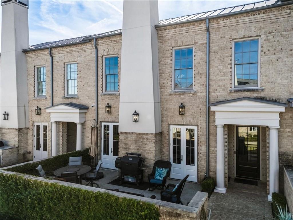 122 Grand Crescent