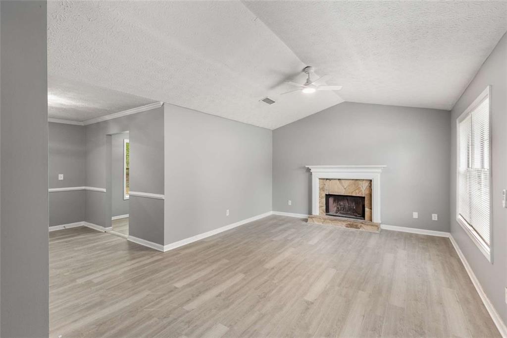 402 Leslie Court