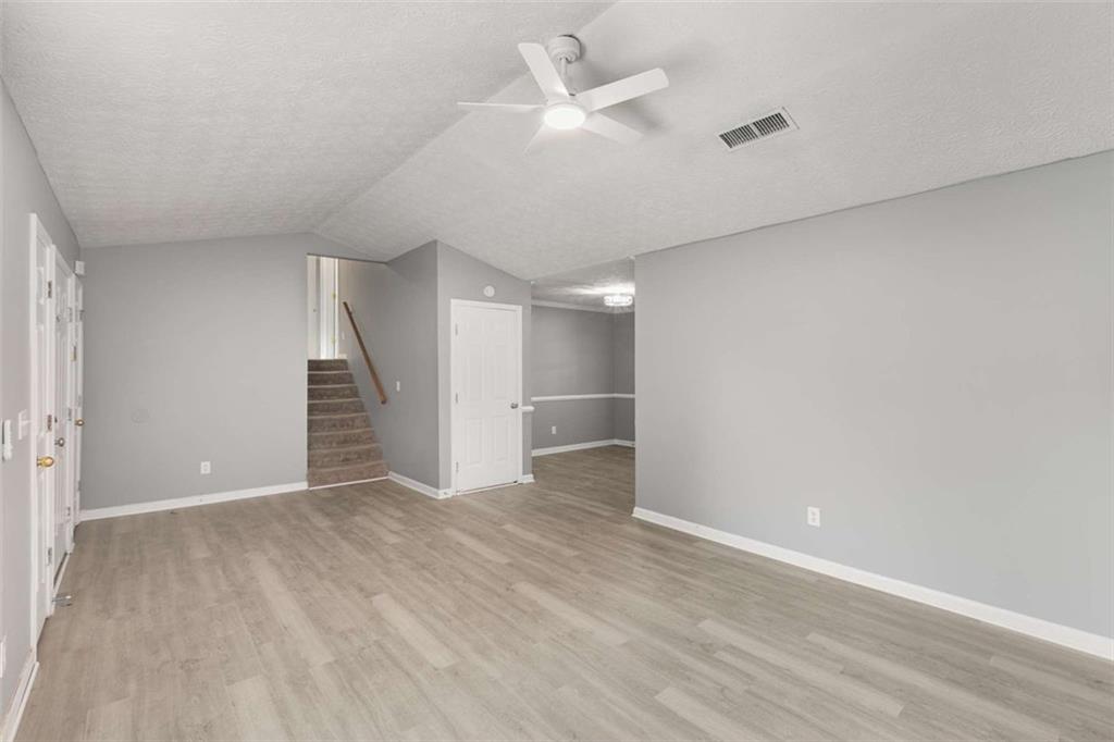 402 Leslie Court