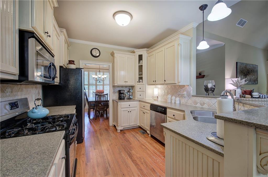 Four Seasons - Residential